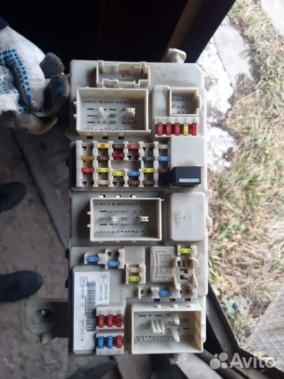 Форд Фокус 2 блок предохранителей GEM