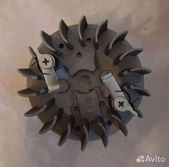 Маховик для 2-х тактного 49cc