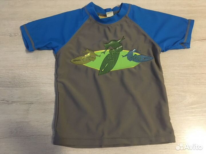 Футболка для плавания