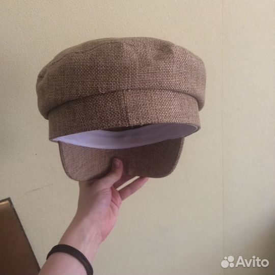 Женская кепка