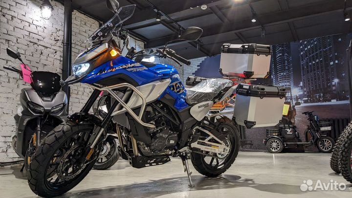 Мотоцикл Regulmoto Discovery 400