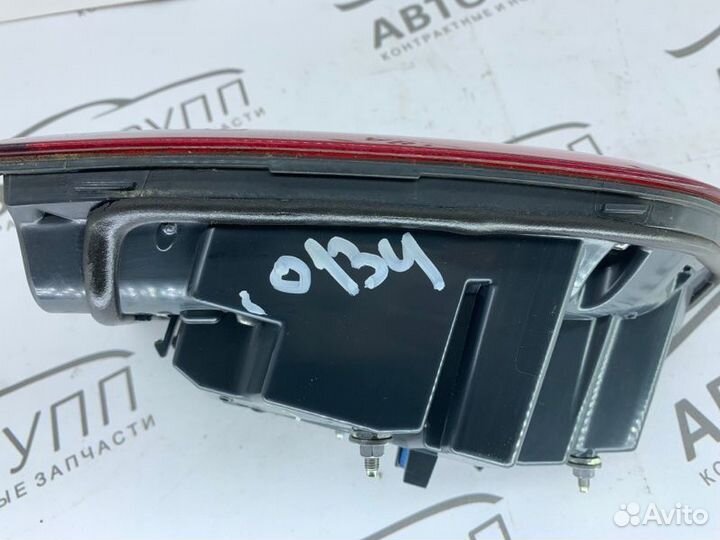 Фонарь в крышу багажника задний левый Bmw X6 40D