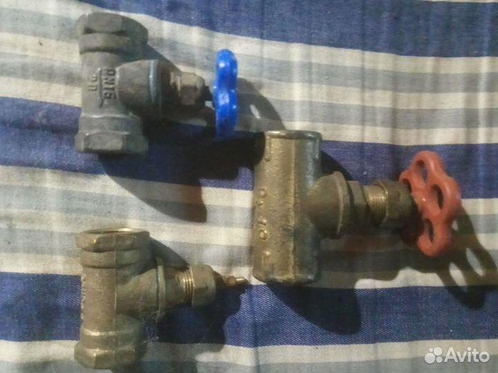 Старинные вентили и краны