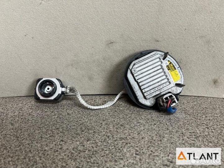 Блок ксенона toyota voxy,noah