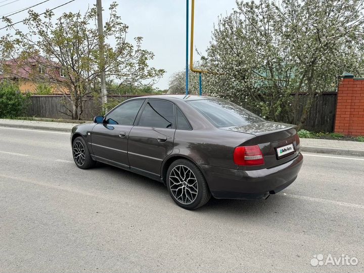 Audi A4 1.6 МТ, 1999, 481 000 км