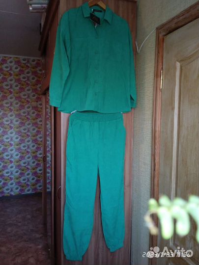Новый Женский спортивный костюм 44/46 размер