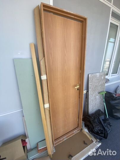 Дверь межкомнатная 600 с коробкой бу