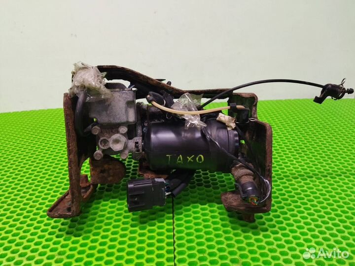 Компрессор пневмоподвески Chevrolet Tahoe 900 5.3