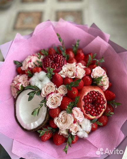 Клубничный букет