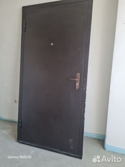 Дверь входная металлическая