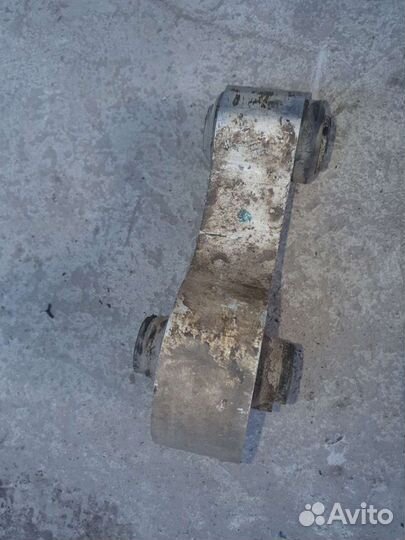 Подушка МКПП коробки мазда 6 gg