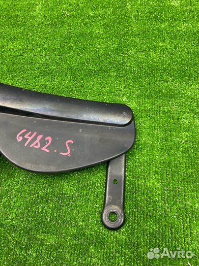 Поводок стеклоочистителя правый Bmw 5 E60 N52B30AF