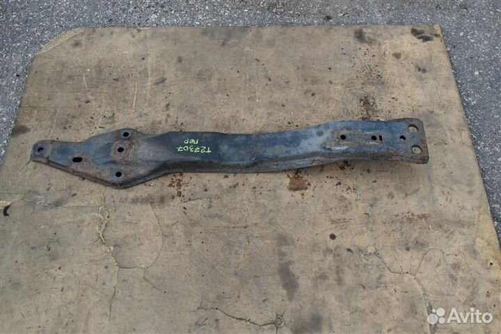 Продольный подрамник передний Chrysler Sebring