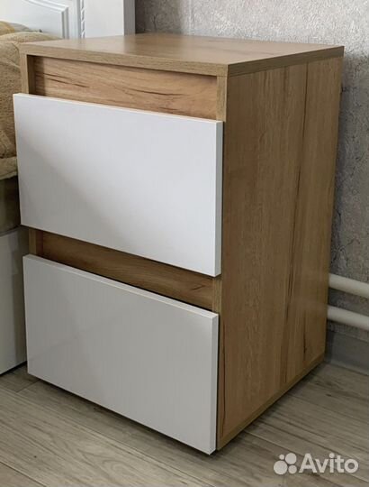 Тумба прикроватная