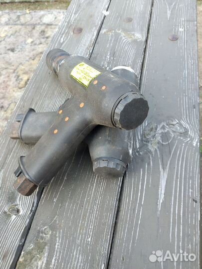 Пневмоударный гайковёрт