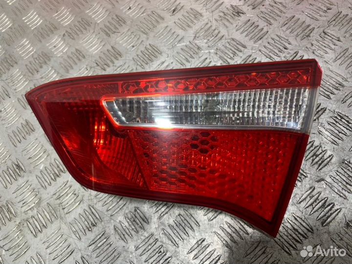 Фонарь внутренний задний правый Kia Rio QB G4FC