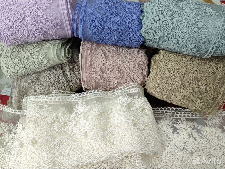 Кружево на сетке широкое в наличии