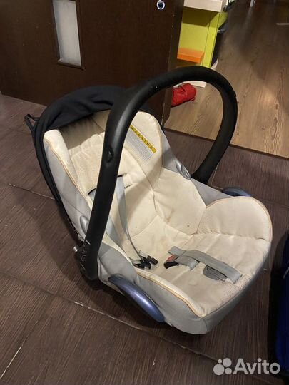 Автомобильное кресло maxi cosi