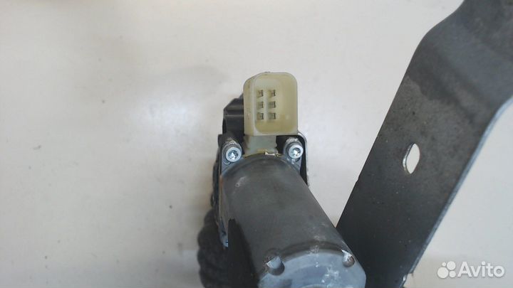 Стеклоподъемник электрический Volvo S60, 2006