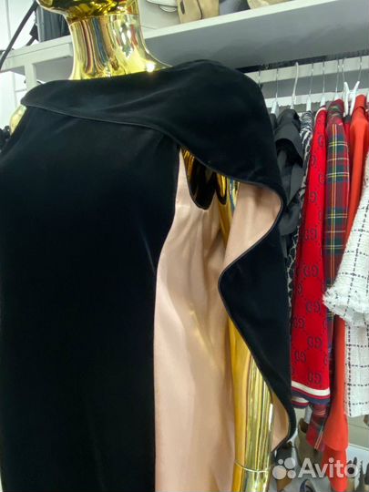Giorgio Armani платье оригинал как новое