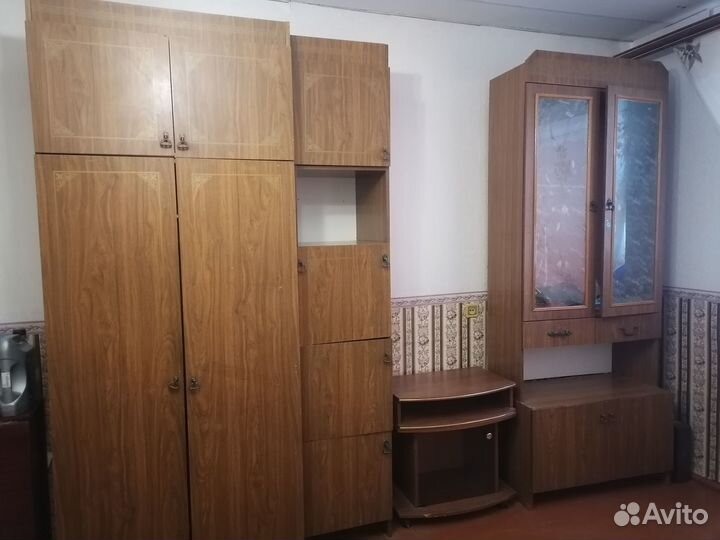 Стенка старая на дачу