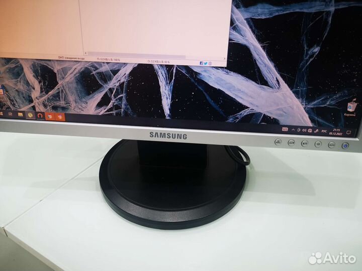 Монитор Samsung SyncMaster 2023NW