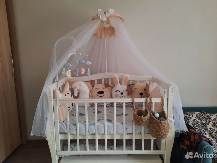 Бортики и балдахин