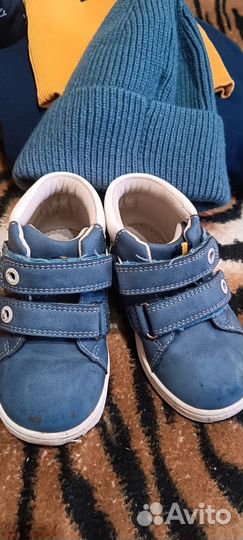 Продам детские вещи