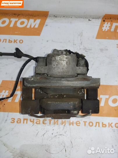 Суппорт тормозной передний левый BMW 5 F10 2011