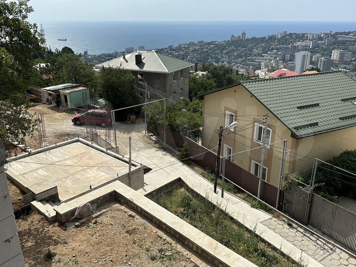 Дом 210 м² на участке 6 сот.