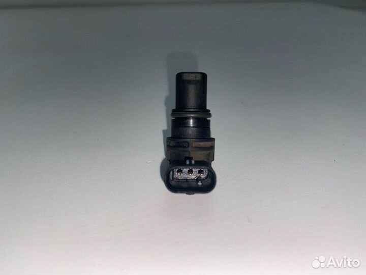 Датчик положения распредвала Audi A4 8K2 cabb 2008