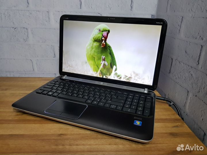 Ноутбук в металле на ресепшн 4 ядра / 6Gb / SSD