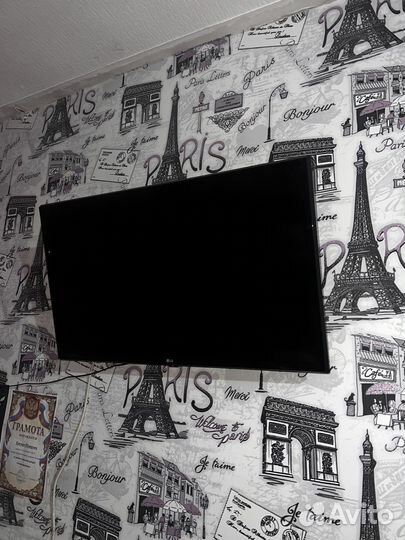 LG smart tv 32lm57