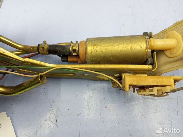 Насос топливный Mazda Familia wfny10 GA15DE 1998