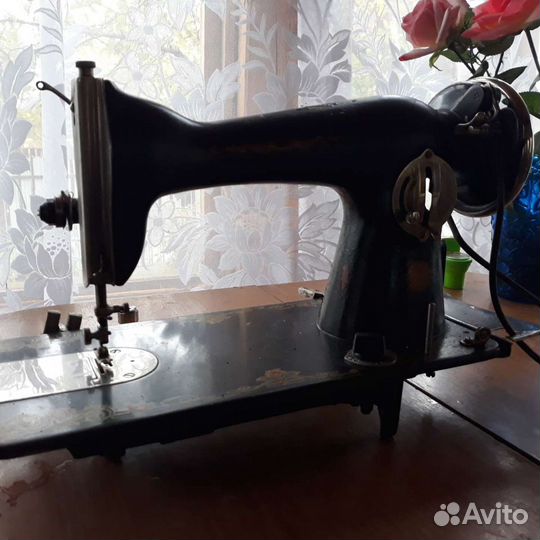 Швейная машинка