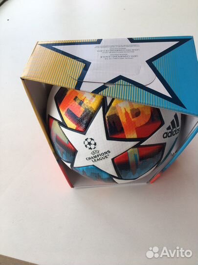 Футбольный мяч adidas лига чемпионов UCL PRO ST.P