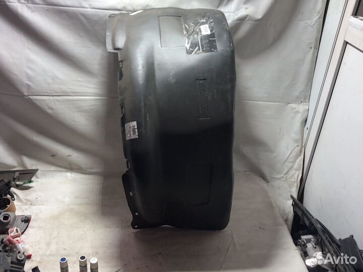 Подкрылок передний toyota land cruiser prado 120