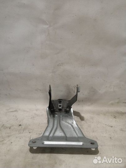 Кронштейн Volkswagen Passat универсал