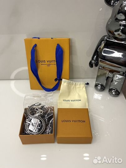 Серебряный браслет мужской Louis Vuitton