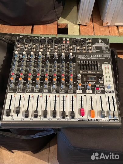 Микшерный пульт