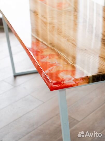 Стол из Дальневосточного Вяза «Китайский дракон»