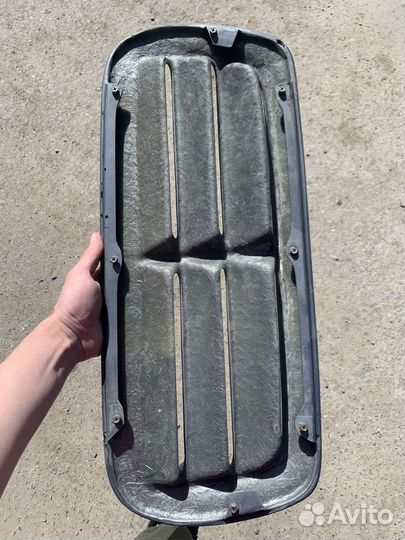 Обратная ноздря на капот Subaru