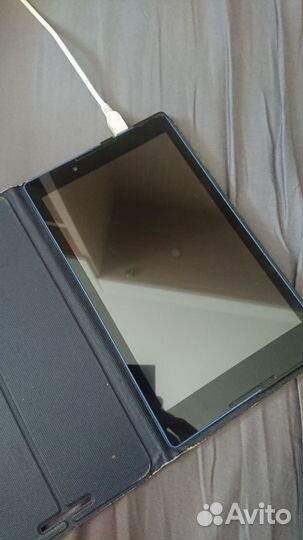 Планшет Lenovo tab 3 8 16GB LTE