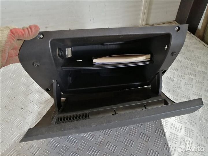 Бардачок Opel Astra H L69 Z16XER 2008