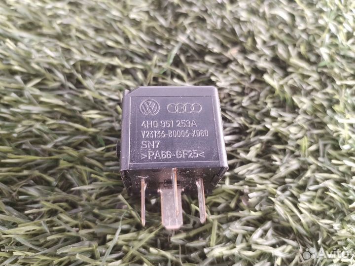 Реле Audi S8 4H2 cgta 2012