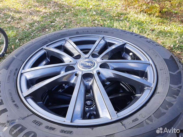 Goodyear UltraGrip 195/65 R15