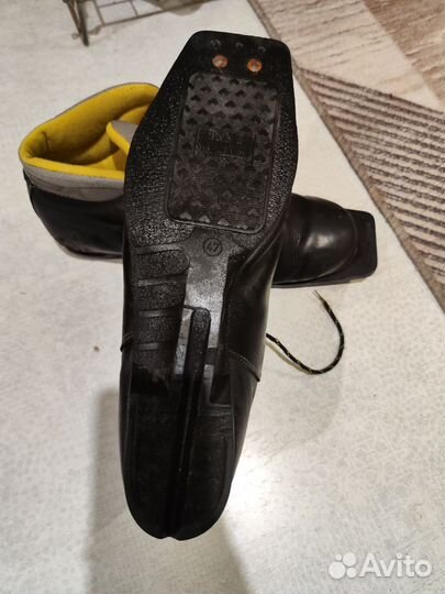 Ботинки лыжные