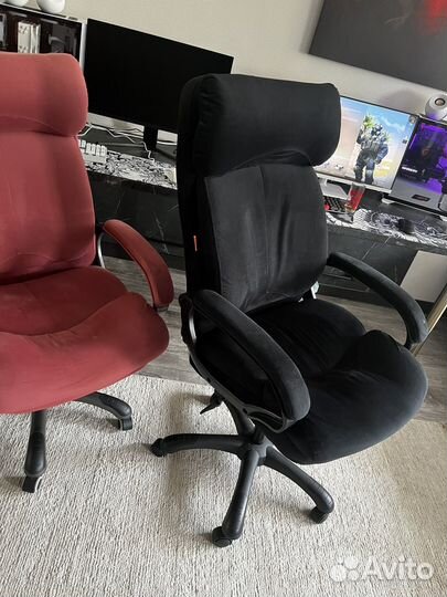 Компьютерное кресло офисное руководителя