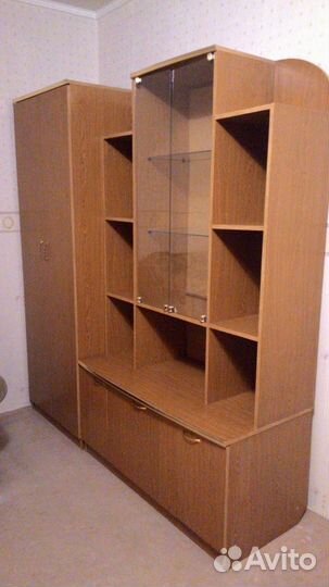 Мебельная стенка небольшая