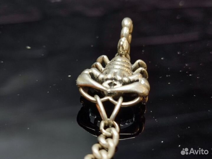 Серебряный брелок Скорпион 925 пробы массой 14.2 г